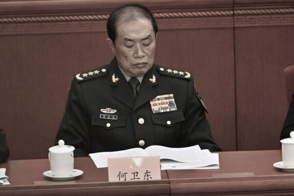 王友群:中央軍委副主席何衛東哪裡去了?