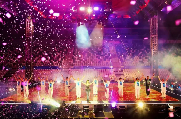 滨崎步上海「无人演唱会」被赞爆 中媒竟称「假的」:摄影师偷拍彩排