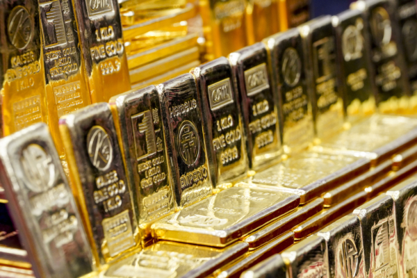 金價十年漲四倍 為何鑽石價格卻暴跌?