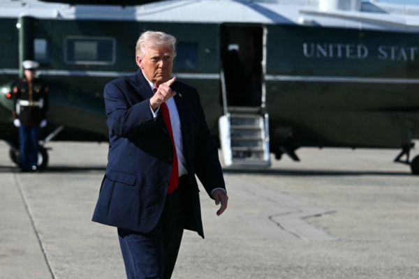 川普:若抓到中共給伊朗武器 將加50%關稅