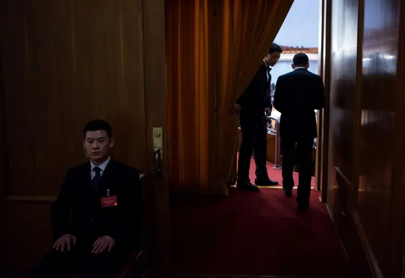 中共官員落馬屢被提前「預告」涉黑灰產業鏈