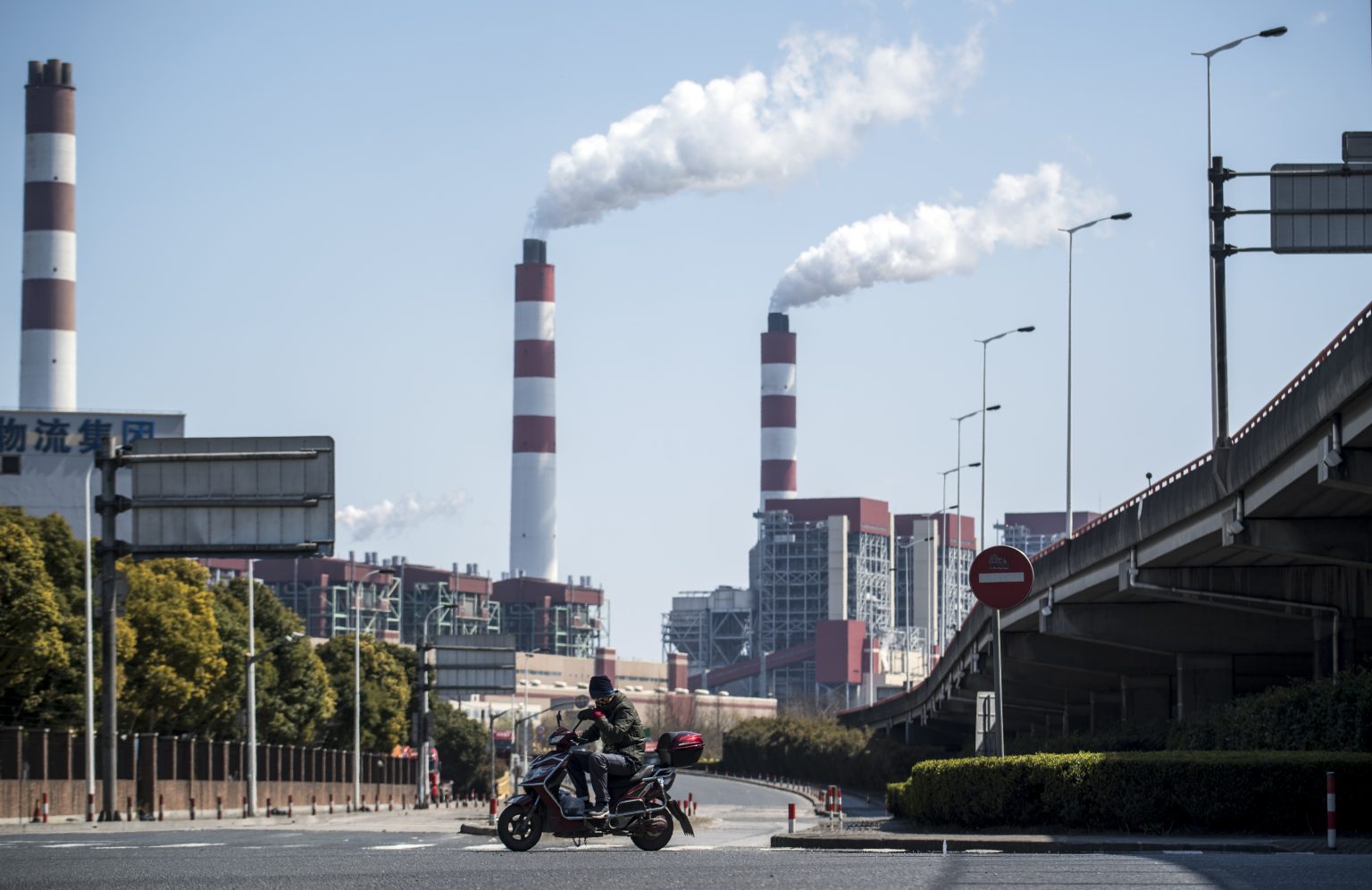 中國經濟疲弱 發電量下降 原油煤炭供應大減